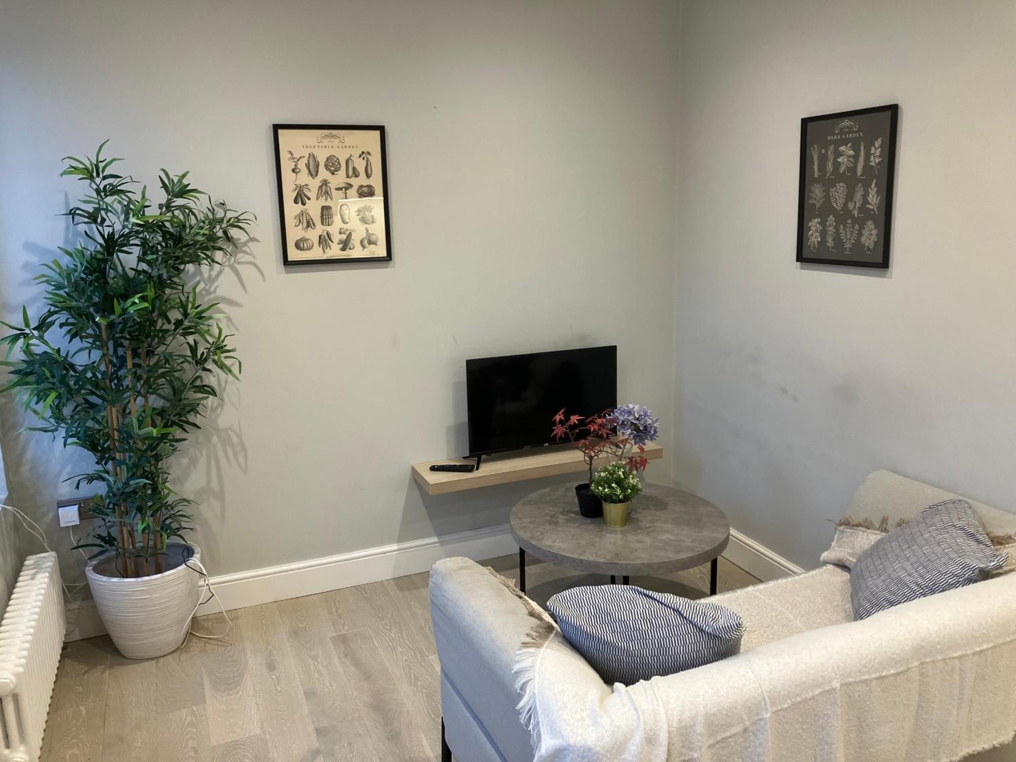 Brilliant 2 Bed Apartment - Spacious, Central & Well-Connected London Exteriör bild