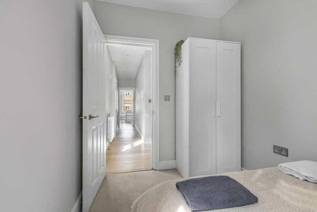 Brilliant 2 Bed Apartment - Spacious, Central & Well-Connected London Exteriör bild